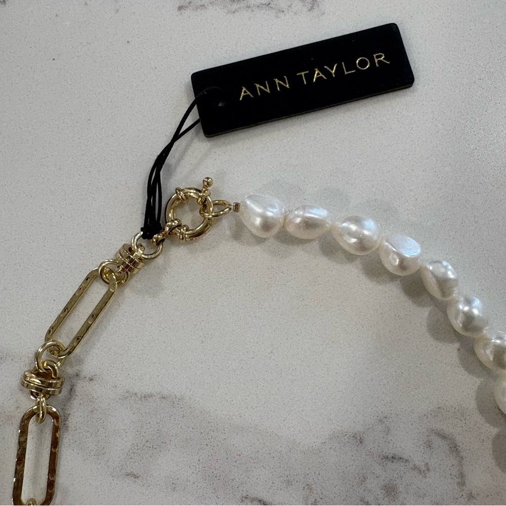Ann Taylor Gold Link Chain and White Pearl Mixed Necklace - Picture 7 of 9